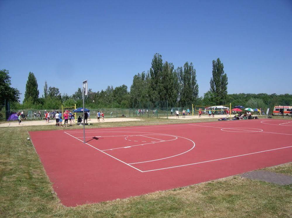 Euroville Jugend- Und Sporthotel Naumburg  Eksteriør bilde